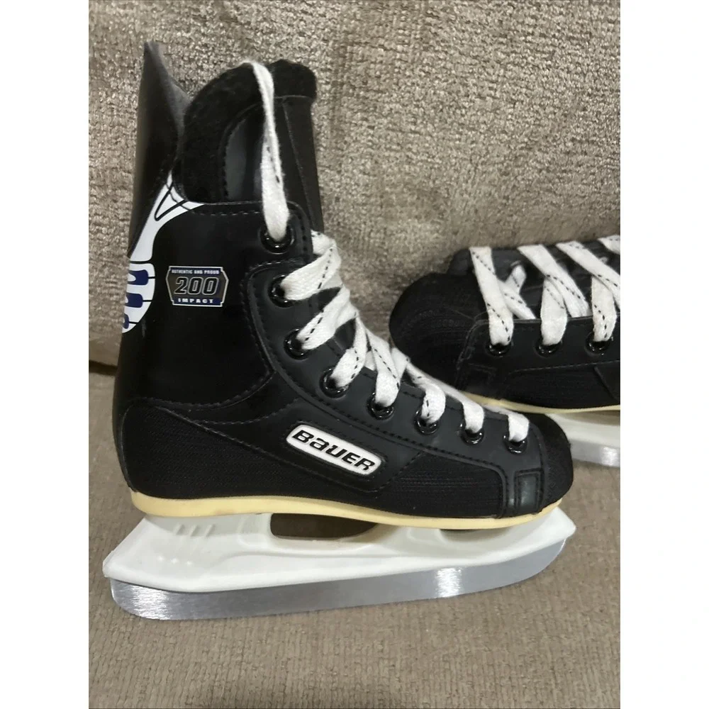 Bauer Impact‎ 200 Youth 7 1/2 To 8 Ice Hockey Skates. 1x Use